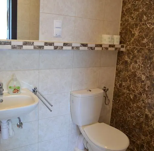 Sloneczna 民宿 尤斯托尼莫斯基